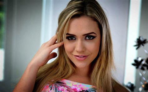 mia malkova telegram|MIA MALKOVA – Telegram.